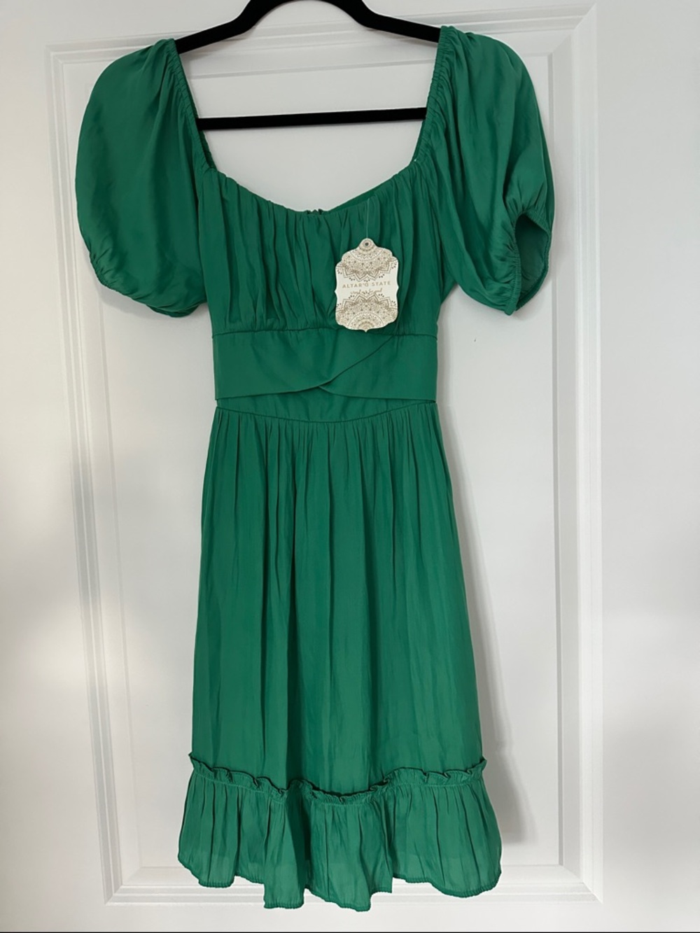 Green Puff-Sleeve Midi Dress - Women - Picture 2 of 5